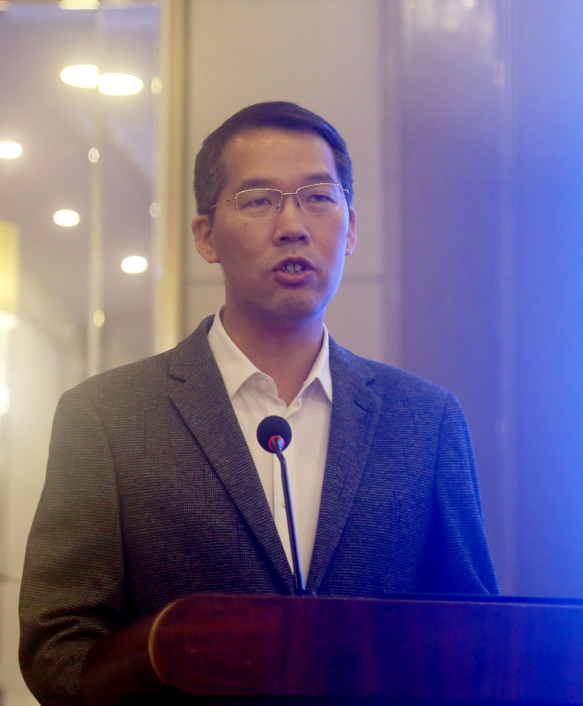 桂林市人民政府副市長龍杏華開幕式上致辭  黃強攝.jpg